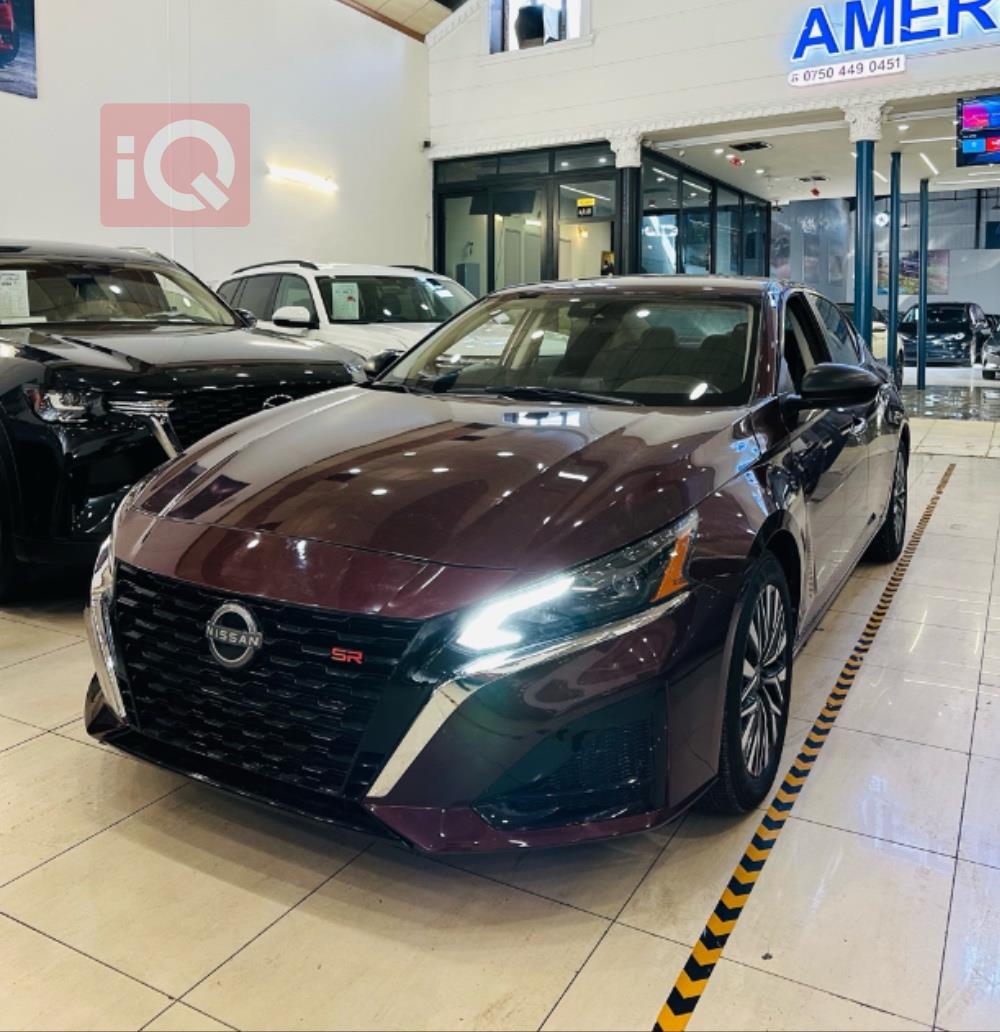 نيسان ألتيما